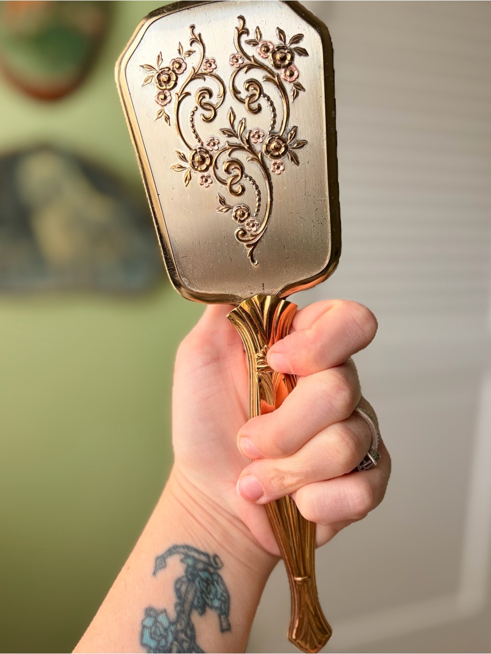 Vintage Decorative Ornate Eclectic Gold Hand Mirror - Elegant Floral Design - Picture 8 of 9